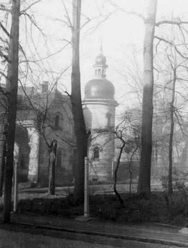 Hielle se vrátil do Krásné Lípy v květnu roku 1918 a začal se zařizovat v prázdné vile.