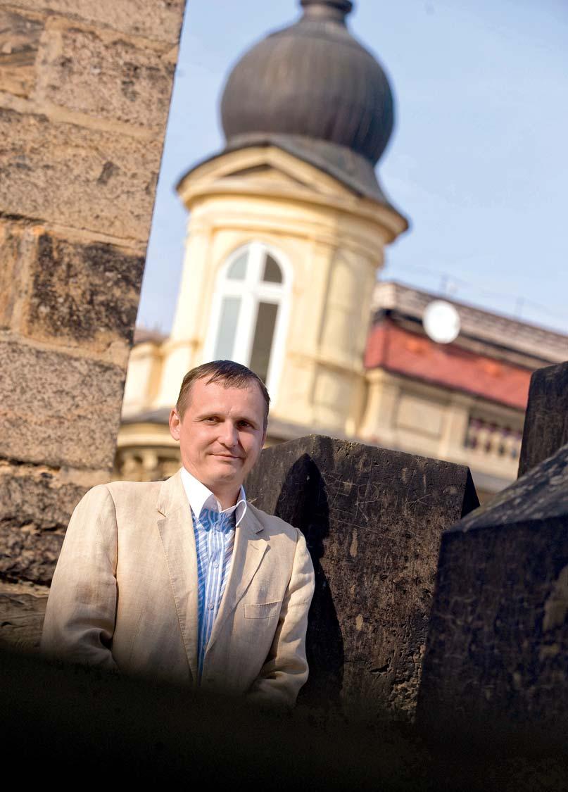 VÍT BÁRTA Chceme decentralizovat policii U ministerstev vedených představiteli Věcí veřejných se o zakázky ucházet nebudeme, tvrdí poslanec a spolumajitel agentury ABL EURO: Často se agentuře ABL
