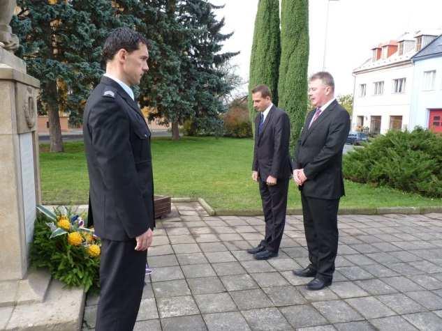 na městském