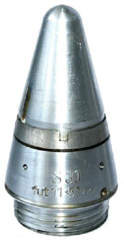 Náplň muniční výroby v letech 1948-1952 Ještě v roce 1948 byla hlavní náplní výroby produkce fotouzávěr, elektrických hodin, závitového nářadí a šroubového materiálu.