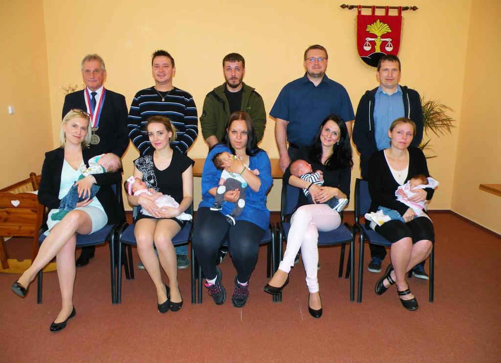 SPOLEČENSKÁ KRONIKA Jubilanti v dubnu 2018 Tar Tibor Pietraszek Jaromír Brňáková Božena Pecáková Jiřina Suchánková Anna 82 let 80 let 75 let 89 let 70 let Všem jubilantům srdečně gratulujeme!