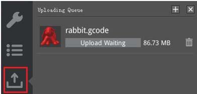 Po kliknutí na Upload, se zobrazí Uploading Queue na levé straně vaší