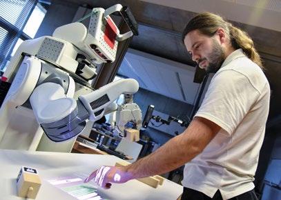 Vyvíjené metody a nástroje se zatím v rámci projektu ověřují na případových studiích z oblasti letectví, kosmické techniky, průmyslových pohonů, vlaků a medicínských přístrojů.