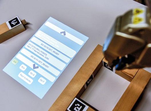 Vědecko-výzkumná činnost ústavu zahrnuje oblast databázových technologií, implementace informačních systémů, řízení softwarových projektů, teorie formálních jazyků a překladačů.