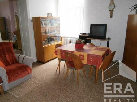 Záznam o prodeji srovnávané nemovitosti č. 5 1. Identifikace Prodej, Byt, 70 m 2, Zálesí Celková cena: 349.999 Kč Adresa: Zálesí, okres Znojmo 2.