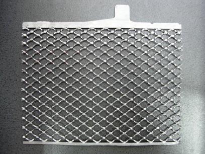 Gravitační lití Baterie a technologie mřížek Tahokov + orámování
