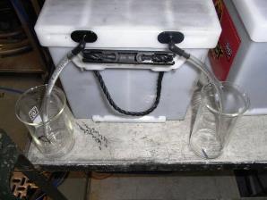 Údržba baterií 17 16 15 14 13 12 11 Volt Gasungsbeginn moderner wartungsfreier Batterien (antimonfrei) 13,6-14,4 V