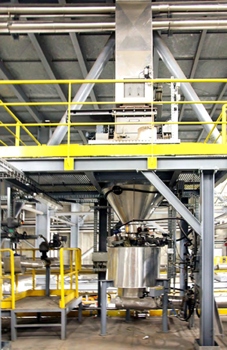 26 26 výroba / dodávka / rozvod tepelné energie a energie chladu Společnost vyrábí tepelnou energii na centrální teplárně v Doubravecké ulici, zařízení k energetickému využívání odpadů ZEVO Plzeň a