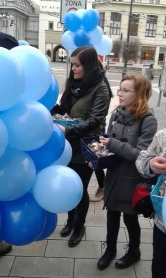 Činnosti komisí SPŠE a VOŠ Pardubice 43 Vyučující pro studenty zajistili zážitkový seminář v Tyflocentru, zaměřený na kontakt s lidmi s těžkým zrakovým postižením.