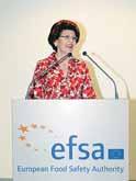 Komisařka Vassiliou navštívila EFSA v červenci 2008 Tento pětiletý strategický plán popisuje a analyzuje měnící se kontext, v němž se úřad EFSA a bezpečnost potravin obecně nacházejí.