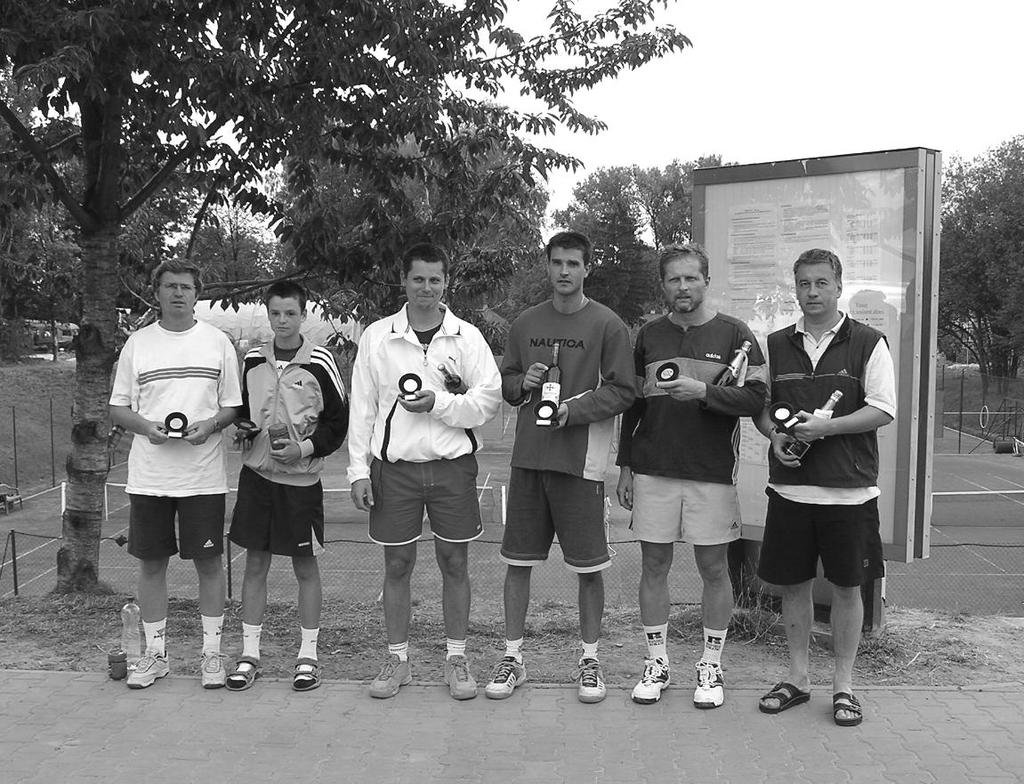 I v letošním roce se v Kolovratech hrál dobrý tenis Letní sezóna v soutěži družstev skončila, a tak můžeme hodnotit výkony hráčů našeho tenisového oddílu.