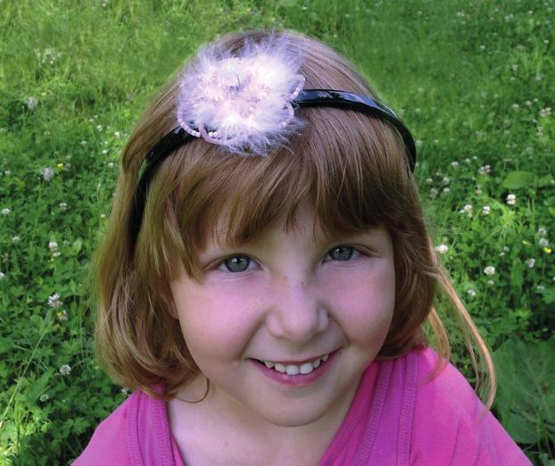 ČELENKA PRO RŮŽOVOU VÍLU co budeme potřebovat růžové matné sekané korálky 1 poloprůhledný bílý broušený korálek