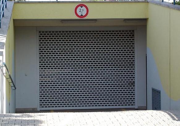 neotevíratelná.