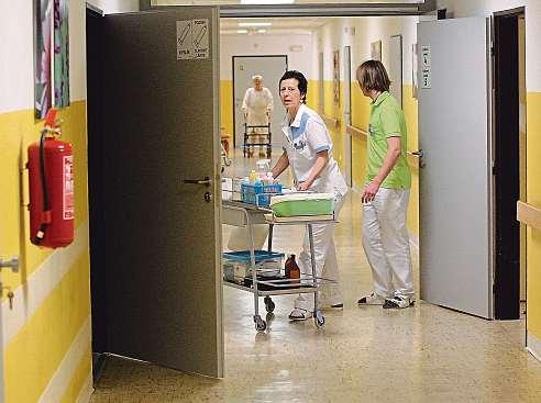 přírodou. Kontakt: e-mail: bartosova@almapharmo.cz Nemocnice vrychnově nad Kněžnou se už skoro rok snaží získat druhého atestovaného lékaře.