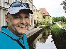 Náchoďáci by nás měli volit jednak proto, že skutečně žijeme Náchodem, ale také proto, že žijeme vnáchodě.