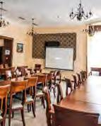 100 osob, salonky - 3x - 20/10/10 osob) OSTATNÍ Kompletní cateringové služby hotelová a snídaňová restaurace doprovodné programy osobní přeprava sauna Kapacita: 33 pokojů / 59 lůžek kompletně