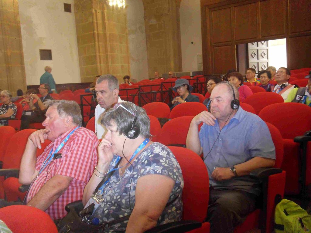 10 km. Dále bylo rozhodnuto, že v případech, kdy organizátoři nebo úřady zruší pochod IML den před jeho zahájením, mají chodci IML nárok na razítko.
