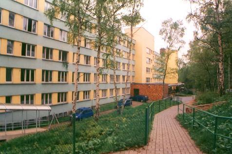 I. Sídlo organizace Název: Domov důchodců Dubí, příspěvková organizace Sídlo: Na Výšině 494 a Ruská 130 IČ: 63787849 II.