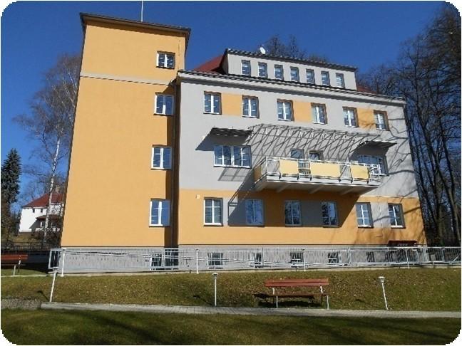 NP se nachází sociálně terapeutická dílna hobby dílna, zázemí pro