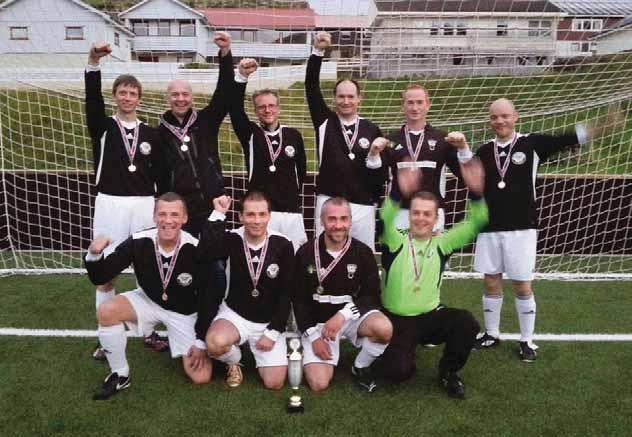 +45 Old Boys +45 Old Boys FM Bólkur Leikskrá Dato Umfar Heimalið navn Útilið navn Úrslit 9/5/2015 1 B71 B36 2ud 9/5/2015 1 EB/S B68 2ud 9/5/2015 2 B68 B36 1-3 9/5/2015 2 EB/S B71 1ud 9/5/2015 3 B36