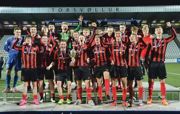 Thomas Dam Intersport Steypið Dreingir U18 Dato Umfar Dystur Úrslit 26.04.2015 1. umfar 07 Vestur FC Suðuroy 6-2 04.05.2015 1. umfar HB KÍ 5-4 01.06.2015 ¼-finala B46 07 Vestur 1-2 01.06.2015 ¼-finala ÍF HB 0-9 01.