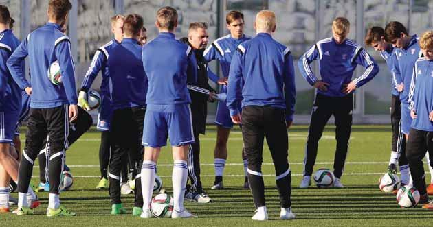 FØROYAR Týskland 0-6 13. OKTOBER 2015, KL. 17:30 TÓRSVØLLUR, TÓRSHAVN Bill Mc.