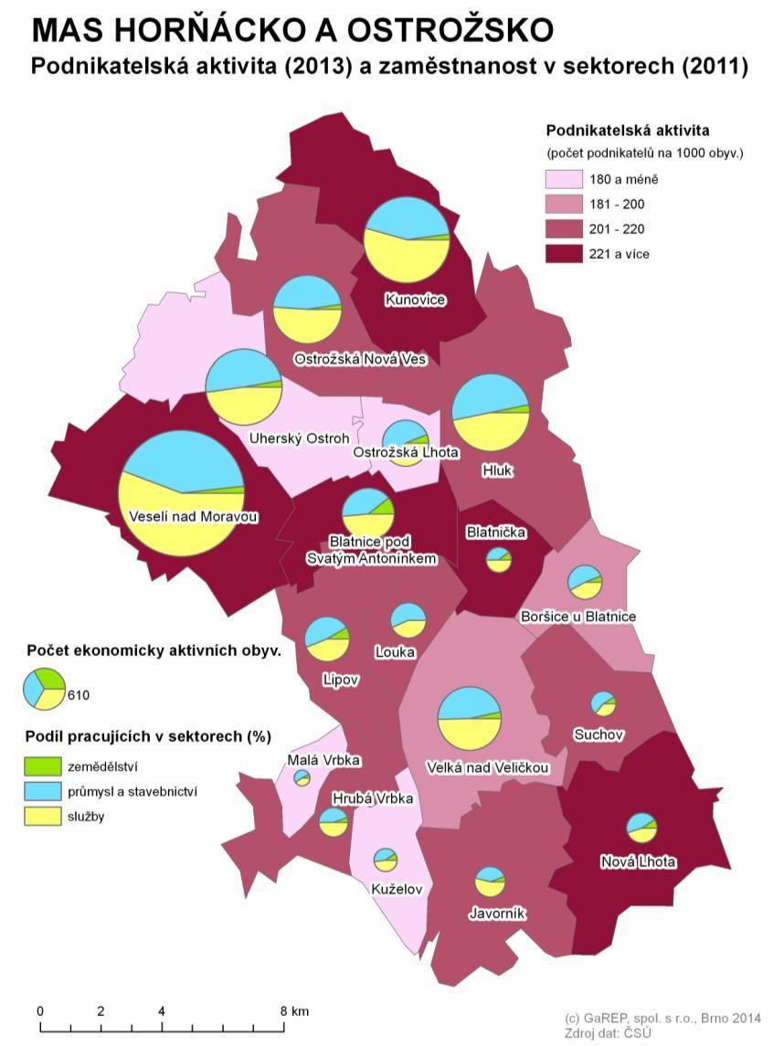 Lesnictví je rozvinuto rovněž spíše na Horňácku. V odvětví se v posledních letech uplatňují inovace; mění se struktura porostů (návrat k původním tradičním druhům), mění se také používané technologie.