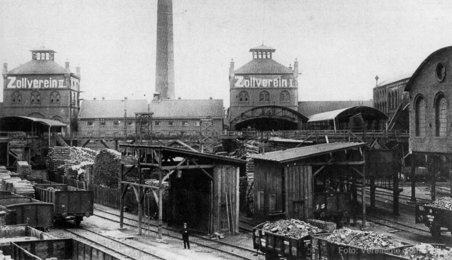 8.4 Zeche Zollverein, Essen Jako protiklad DOV jsem si vybrala bývalý uhelný důl Zeche Zollverein v Essenu. 8.4.1 Historický vývoj Začátkem průmyslového rozvoje bylo zahájení těžby černého koksovatelného uhlí ve 40.