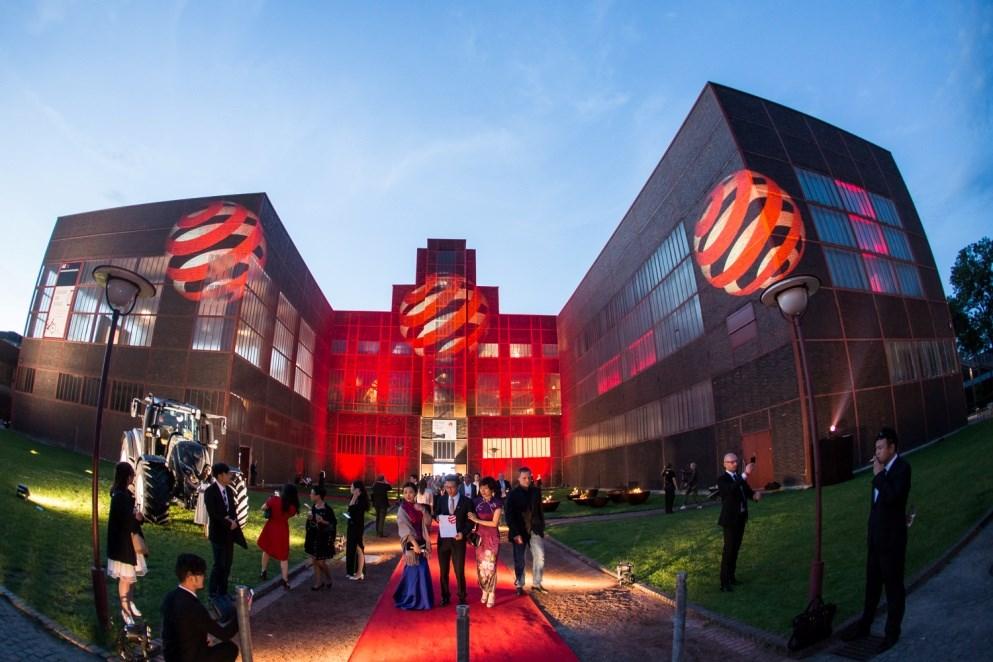 Museum Ruhr nabízí všechny výstavy ve více jazycích s rozsáhlým doprovodným programem, přednáškami, audio průvodci i ve filmovém zpracování. (Zollverein, 2018) Obrázek 22: Muzeum Ruhr (www.inhabitat.