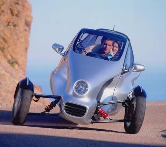 zrychlit z 0 na 100 km/h za 7.7 sekund. Maximální rychlost je 200 km/h.