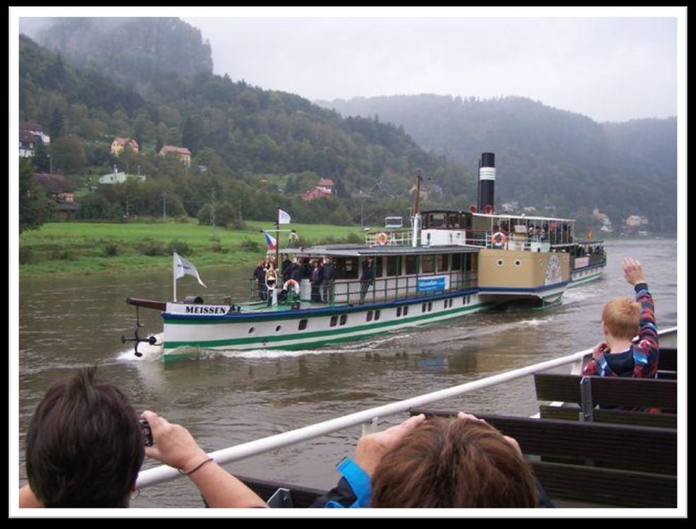Výlet po Labi Sobotní výlet 20. 9. 2014 Rychnovský osadní výbor v součinnosti s městem Verneřice připravil v pořadí druhý výlet lodí labskou kotlinou do příhraničních lázní Bad Schandau.