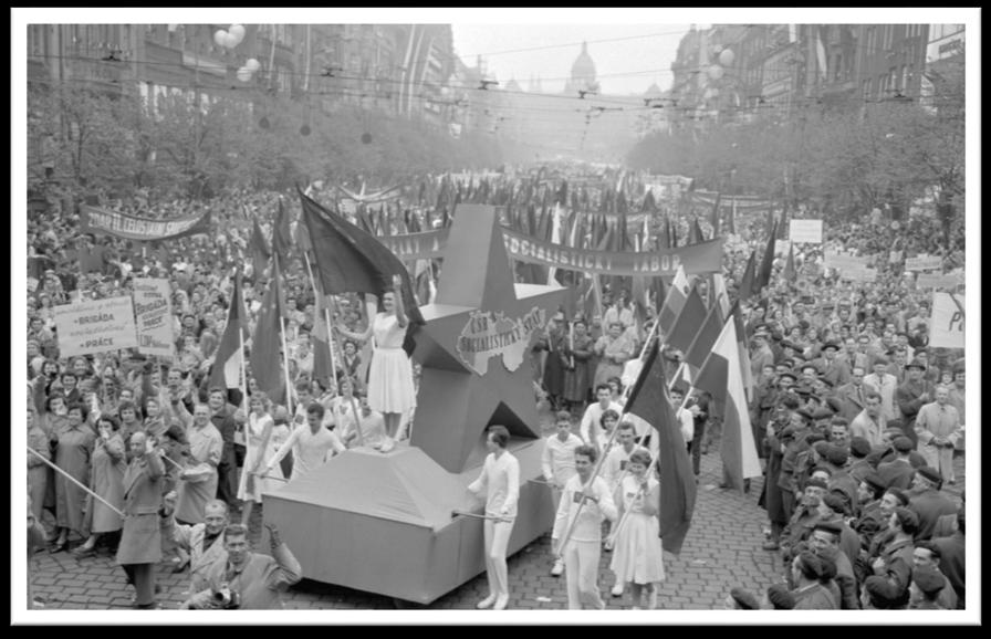 1. máj 1960 - průvod -