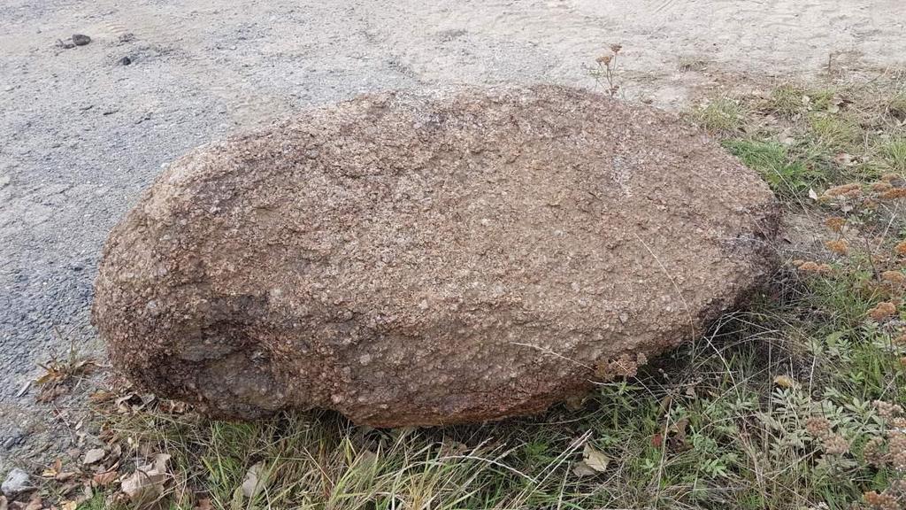 Ojedinělý nález nového bludného balvanu v Hlučíně Bruno Kladiva Najít či objevit velký bludný balvan, oproti minulosti je dnes spíše věc náhody a štěstí.