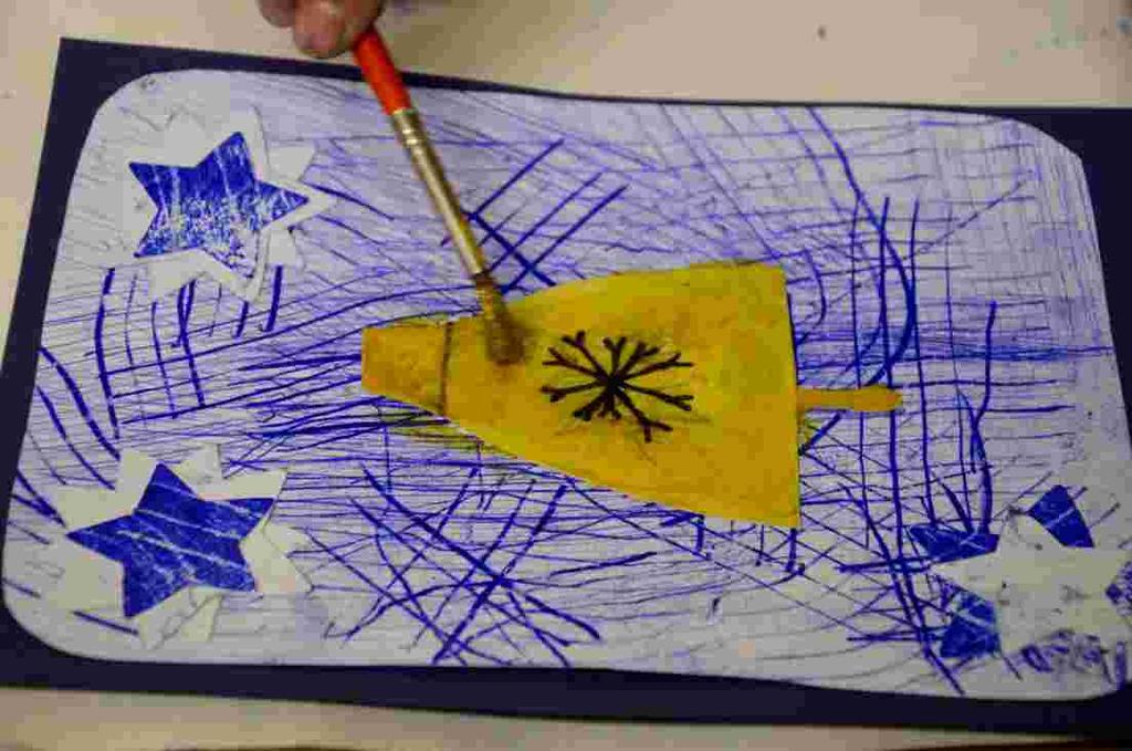 výtvarka s kopírákem - modrá přáníčka -grafika, kreslení -práce s papírem Náročnost: *** Věk: cca od 4 let s pomocí, věk je variabilní, dobrá technika i pro starší děti Přes kopírák jde dobře kreslit