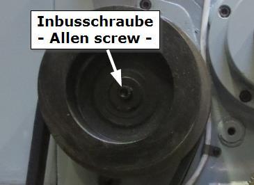 16 MAINTENANCE A T T E N T I O N Don t clean or do maintenance on the machine while it is still connected to the power supply: Damages to machine and injuries might occur due to unintended switching