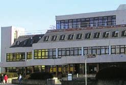 pro dospělé od 18 let průměrný věk 24 let Galway, krásné západní, velká škola, kurzy zakončené zkouškami FCE, CAE, WiFi zdarma, 2 týdny kurzu od 10 940 Kč, 12 týdnů kurzu od 58 960 Kč!