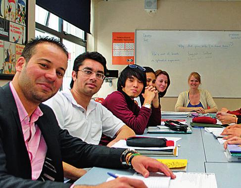 pro dospělé od 16 let průměrný věk 24 let (v létě 22 let), centrum, špičková škola, zkušební centrum pro zkoušky IELTS, FCE, CAE, CPE, WiFi ve škole i v rodinách zdarma, 2 týdny kurzu od 9 990 Kč!