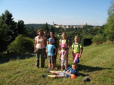 Restaurátorské práce na sousoší Nejsvětější trojice Spolek Zbečník náš domov ve spolupráci s Městem Hronov vypracoval projekt Restaurátorské práce na sousoší Nejsvětější trojice a dne 16.