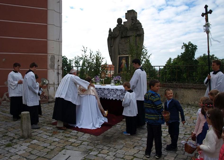 K aplikaci existuje také knížečka kapesního formátu.