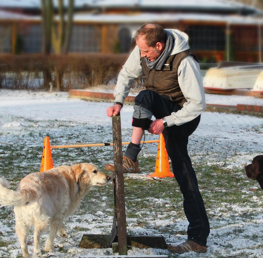 Flex Ortéza Flex zvedá chodidlo a umožňuje vysoký stupeň mobility. švihové fáze a snižuje kompenzační pohyby, jako např. prohlubování bederní lordózy při chůzi.