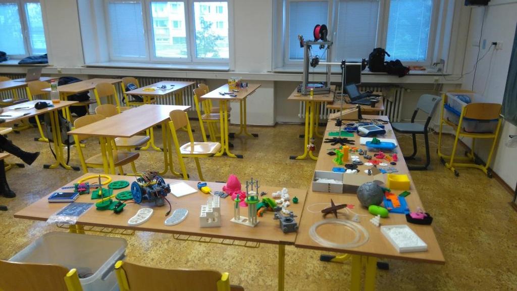 17 Situace na gymnáziu RVP nám dává dostatečnou volnost K využití této volnosti je třeba: Osvícené vedení školy