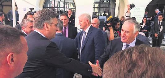 DUBROVAČKO-NERETVANSKA ŽUPANIJA ŽUPAN NA SASTANKU U EUROPSKOJ KOMISIJI: Rezovi u proračunu EU za poljoprivrednu politiku neprihvatljivi za regije i gradove Župan Dobroslavić održao je sastanak s