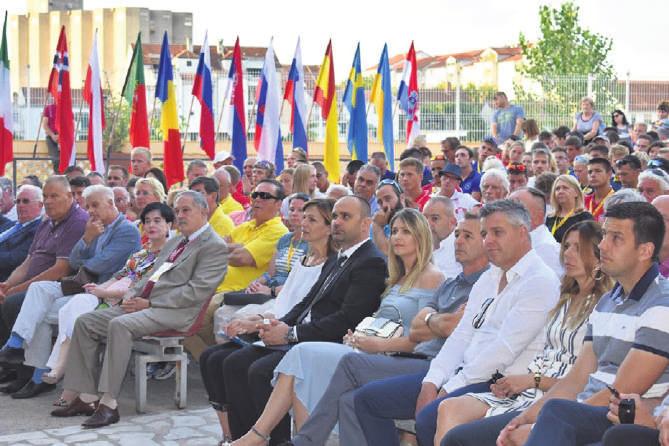 Ova Uprava Komisije nadležna je za politiku Europske unije u području poljoprivrede i ruralnog razvoja te se bavi svim aspektima zajedničke poljoprivredne politike.