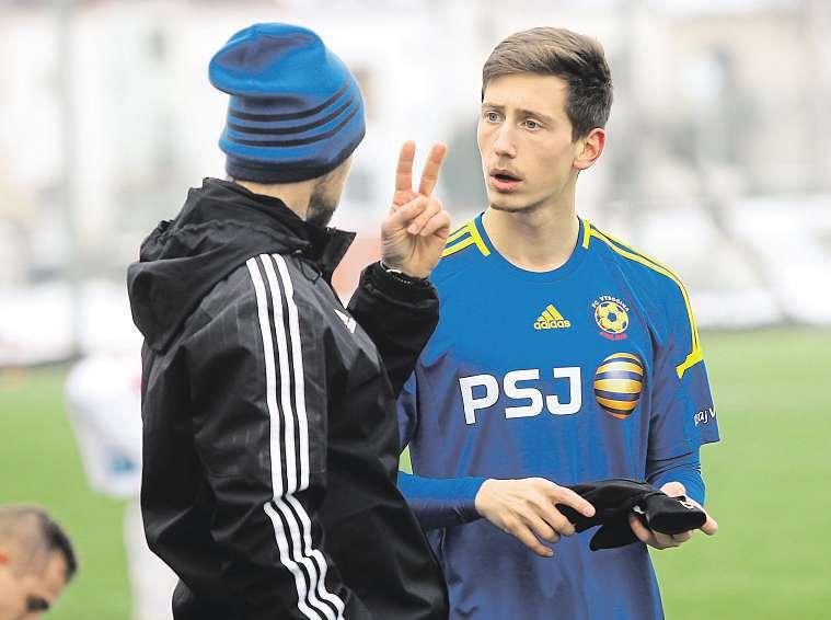 Kraj Vysočina 26. ledna 2018 29 Proti proudu: zněmecka míří bojovat ozáchranu včeské lize Fotbalisté FC Vysočina budou mít na jaře těžký úkol uhájit první ligu. Vedení klubu proto hledá posily.