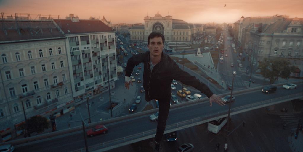 ZE ZAHRANIČNÍCH OHLASŮ Film, který obrátí váš svět vzhůru nohama.