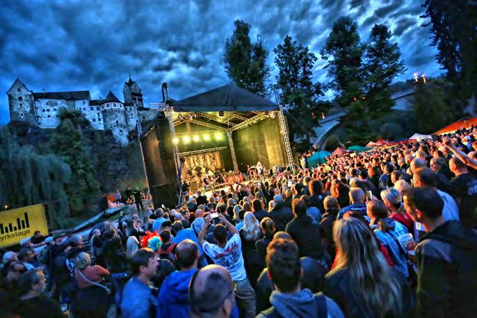 4 RŮZNÉ Srpnový koncert Harlej a dalších skupin pohledem čtenáře Jaroslava Jandy volby V Lokti se zaregistrovalo 11 kandidátních listin Registrační úřad v Lokti zaregistroval pro Loket 11