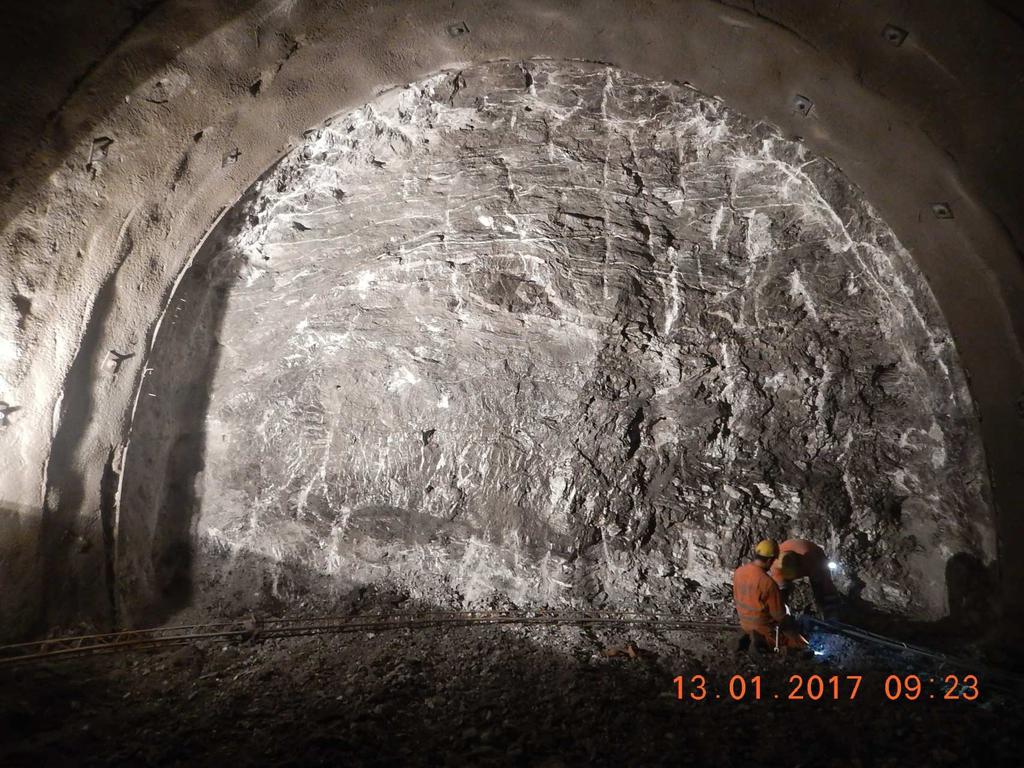 Tunely LB, TM_1802,2, dolomit x