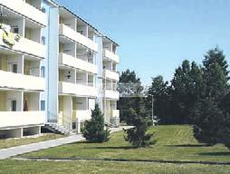zrekonstruováno, zahrada cca 450 m 2 199 000,- Kč Tel 775 571 706 Hustopeče, novostavba RD 5+1 s velkou udržovanou zahradou, bazénem a dvojgaráží Veškerá občanská vybavenost 7 900 000,- Kč Tel 775