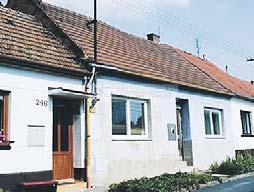 Dlouhodobě, do 10 000 Kč vč inkasa Nejlépe od 16 2011, spěchá, RK nevolat Pracují pár + 2 děti 774 886 487 2+1 k pronájmu cenu respektuji RK nevolat ( 603 825 968 2+1 kdekoli v Brně, možný i 3+1
