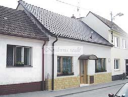 spěchá Bez RK 774 886 487 2+1 na delší dobu hledají 3 mladé účetní, díky za nabídky ( 608 725 128 tel 9-22 hod nebo SMS 2+1 pěkný byt v Brně hledá dobře vydělávající pár s dítětem na delší dobu ( 608